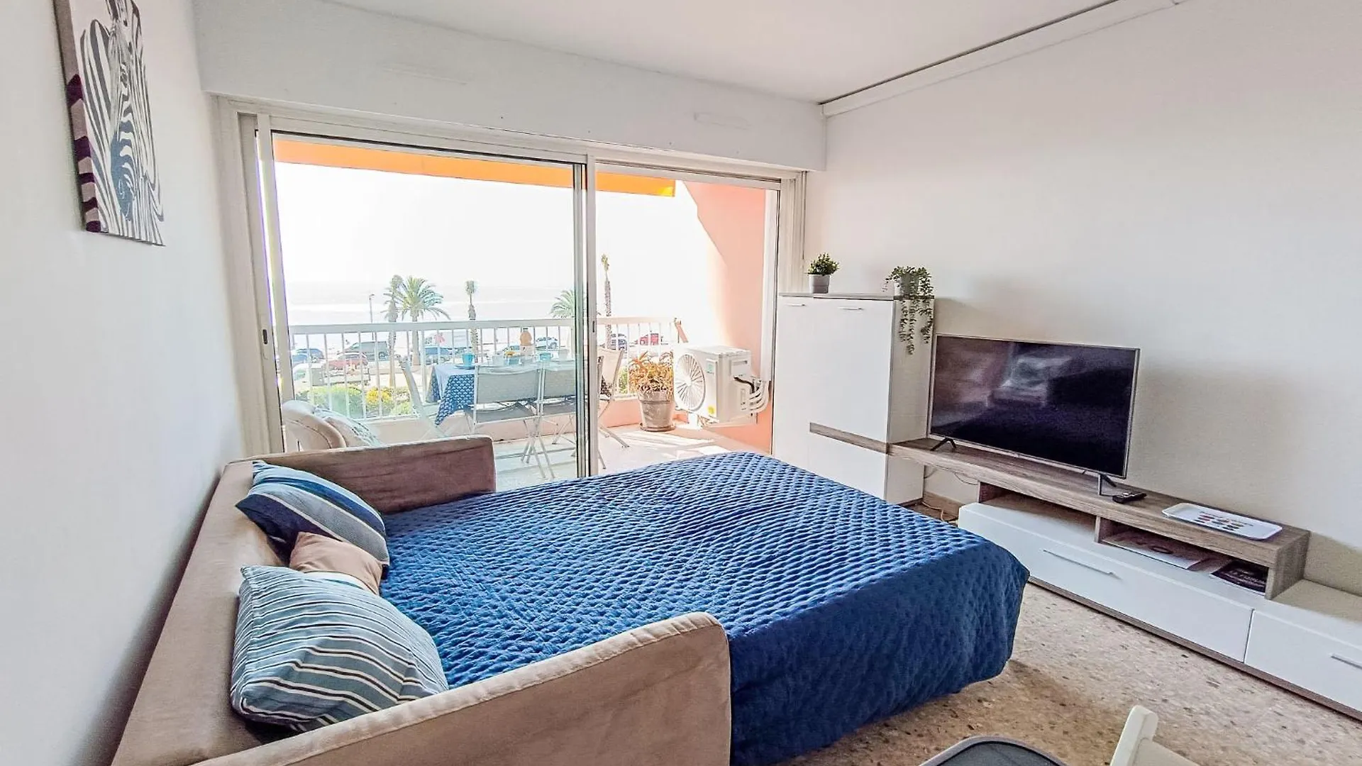 Apartment Le Mediterranee-4 By Interhome Fréjus 0*,  フランス