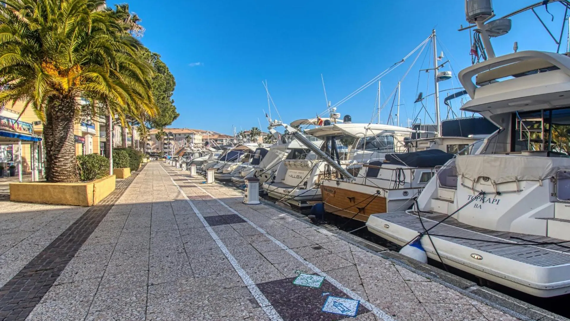 Apartment Le Mediterranee-4 By Interhome Frejus